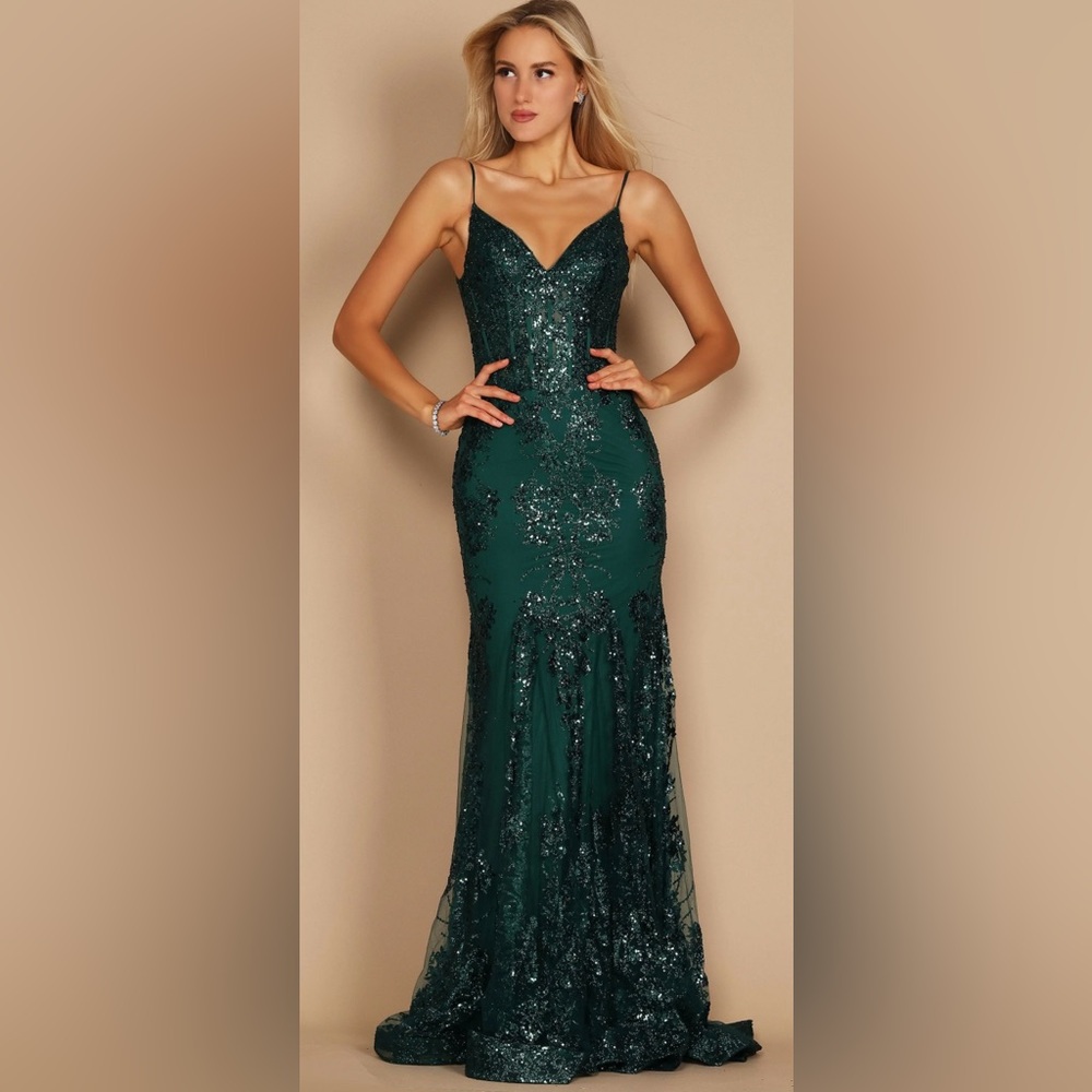 Elegant Green Sequin Evening Gown